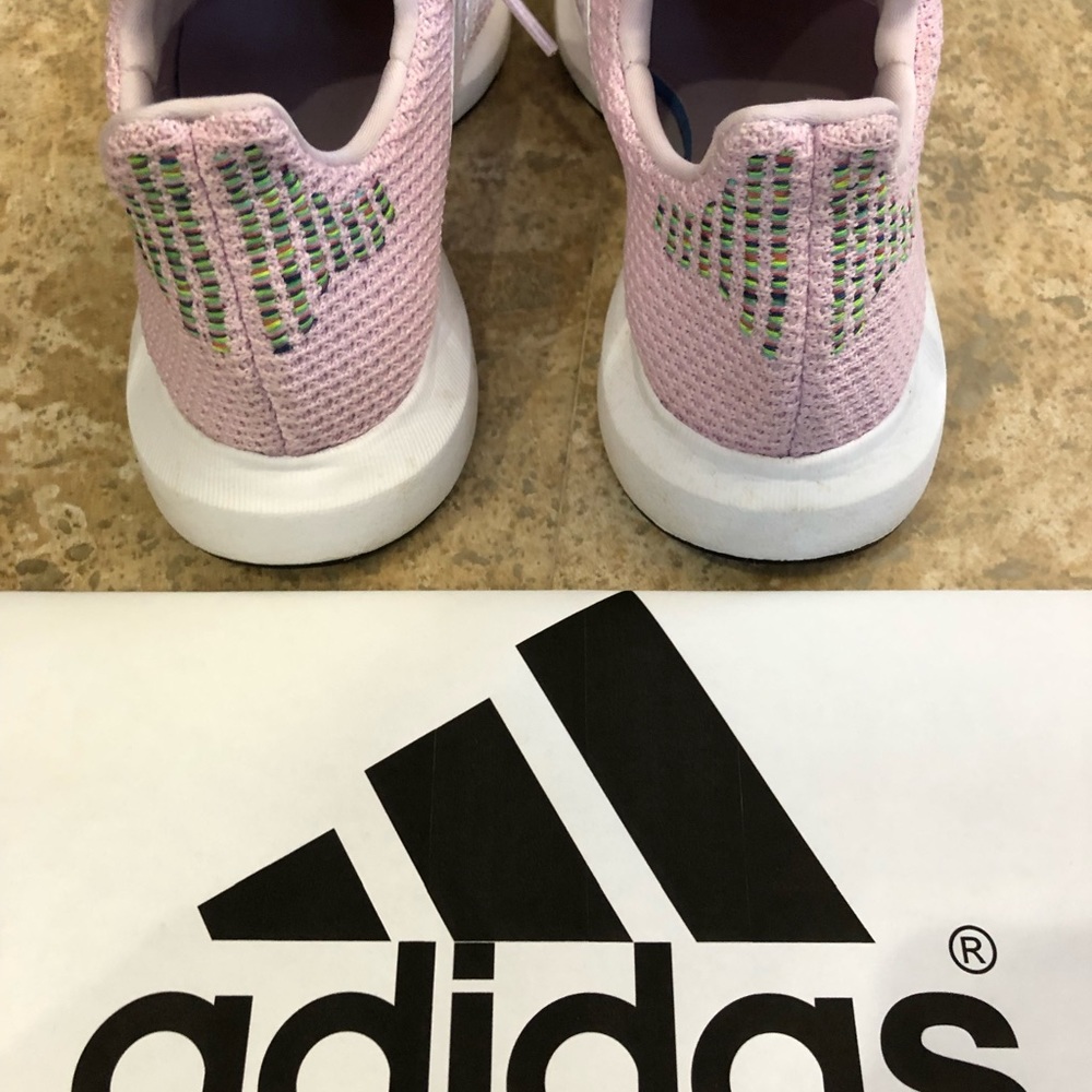 ‼️SOLD‼️🏃♀️ Adidas Pink & White Swift Runs - Picture 2 of 8